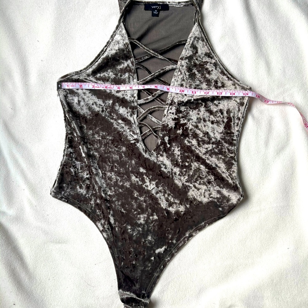 Velvet Plunging V bodysuit - Sz M